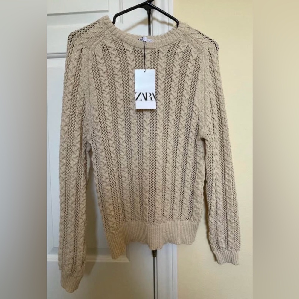 NWT Zara Womens Beige Cable Knit Crewneck Sweater (never been worn) Size Medium